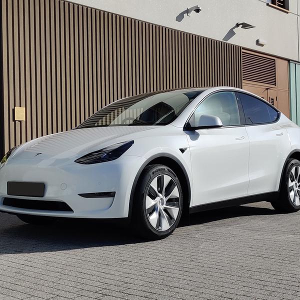 TESLA Model Y 外観